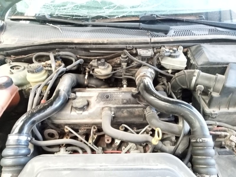 ford focus berlina (cak) del año 1998