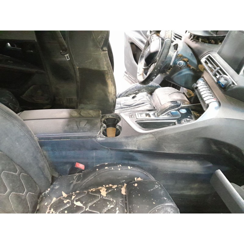 Recambio de consola central para peugeot 3008 ii van gt 3008 gt referencia OEM IAM   