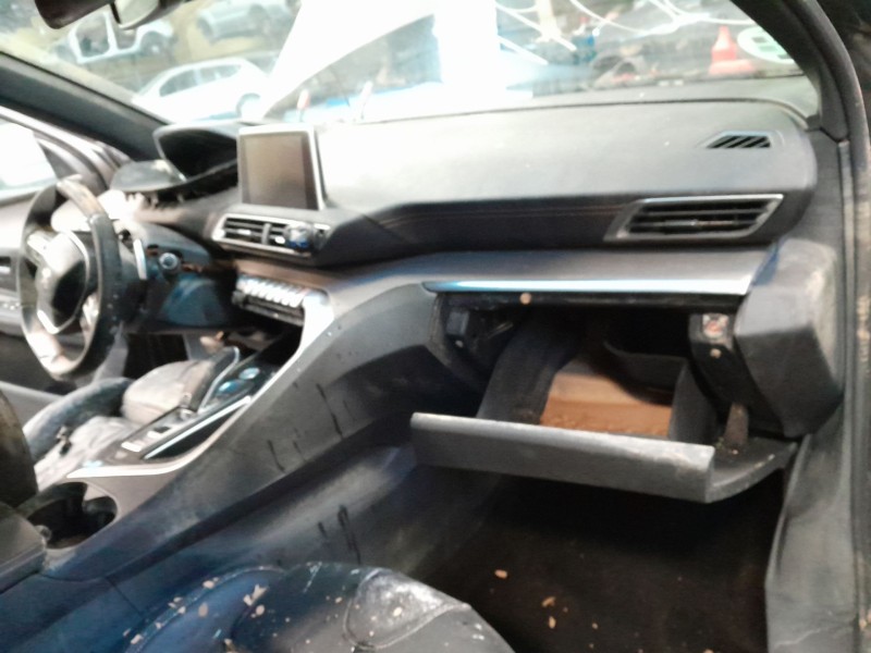 Recambio de salpicadero para peugeot 3008 ii van gt 3008 gt referencia OEM IAM   