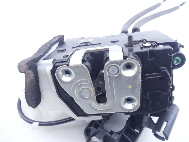 Recambio de cerradura puerta trasera izquierda para hyundai ix35 classic 2wd referencia OEM IAM   