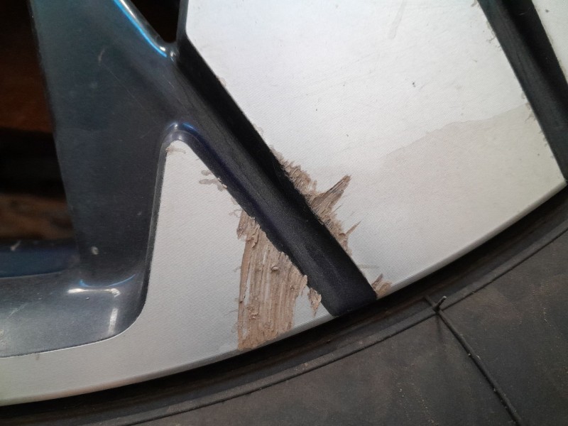 Recambio de llanta para peugeot 3008 ii van gt 3008 gt referencia OEM IAM 225/55/18  