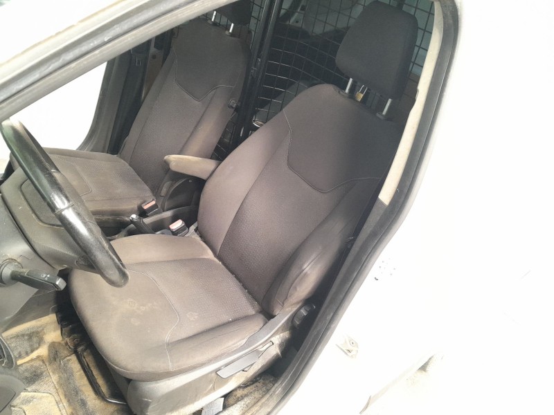 ford transit courier del año 2014