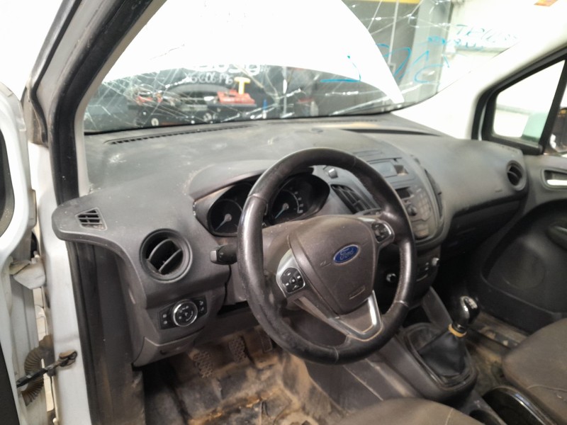 ford transit courier del año 2014