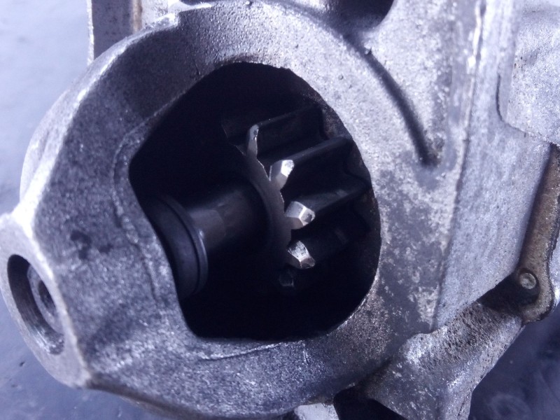 Recambio de motor arranque para renault kadjar limited referencia OEM IAM 233004868R  