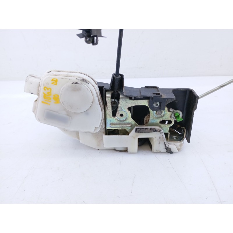 Recambio de cerradura puerta delantera derecha para mitsubishi montero (v80/v90) 3.2 di-d intense (3-ptas.) referencia OEM IAM  
