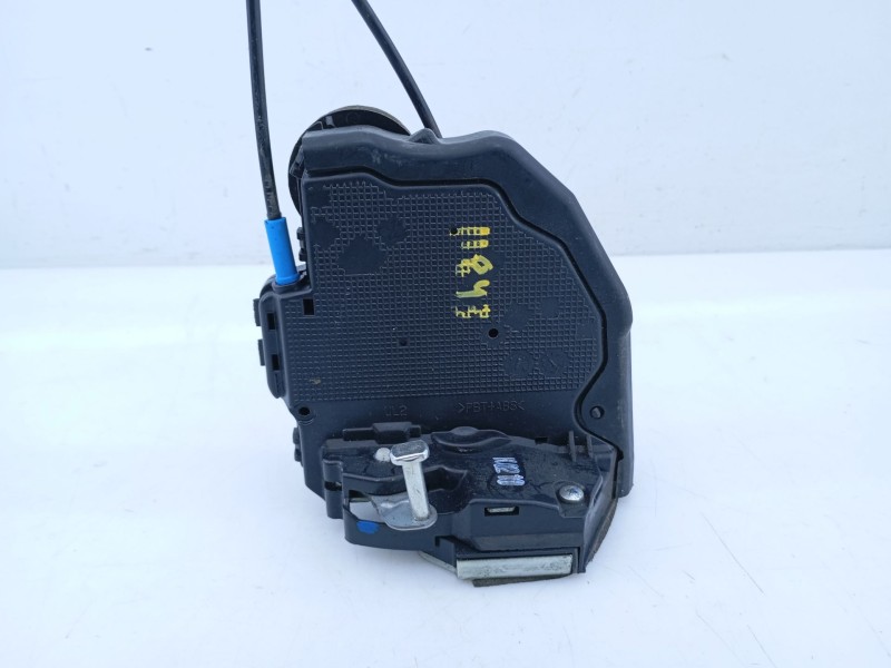 Recambio de cerradura puerta trasera izquierda para toyota auris hybrid advance referencia OEM IAM   