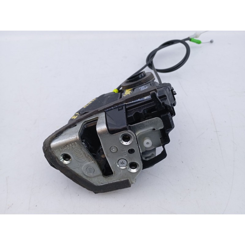 Recambio de cerradura puerta trasera izquierda para toyota auris hybrid advance referencia OEM IAM   
