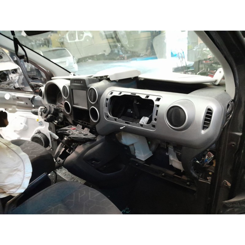 peugeot partner del año 2014