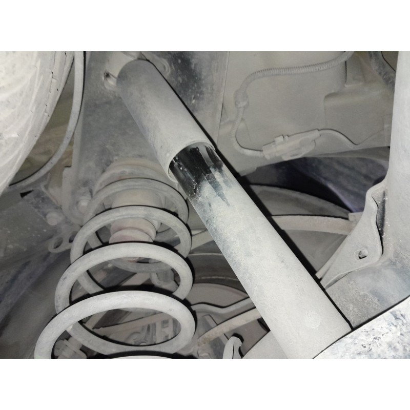 Recambio de amortiguador trasero izquierdo para peugeot partner tepee 1.6 bluehdi 100 referencia OEM IAM   