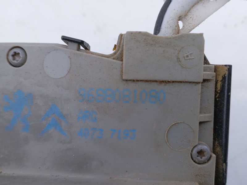 Recambio de cerradura puerta trasera izquierda para peugeot 2008 (--.2013) allure referencia OEM IAM 9688081080  