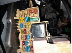 CAJA RELES / FUSIBLES 