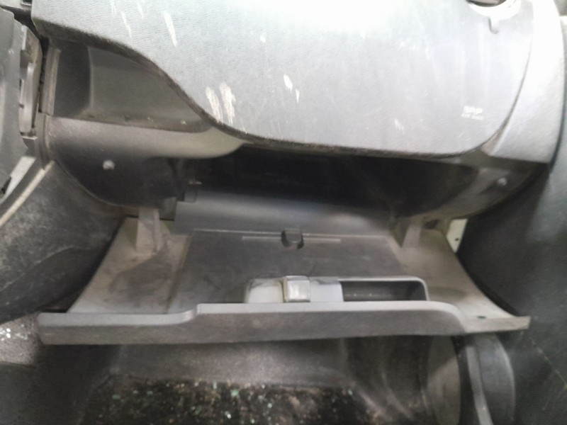 Recambio de guantera para renault kangoo expression referencia OEM IAM   