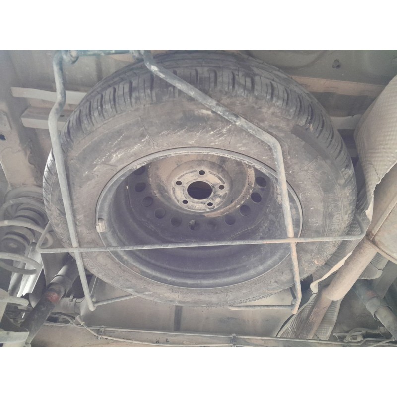 Recambio de neumatico repuesto para renault kangoo expression referencia OEM IAM 195/65/15  