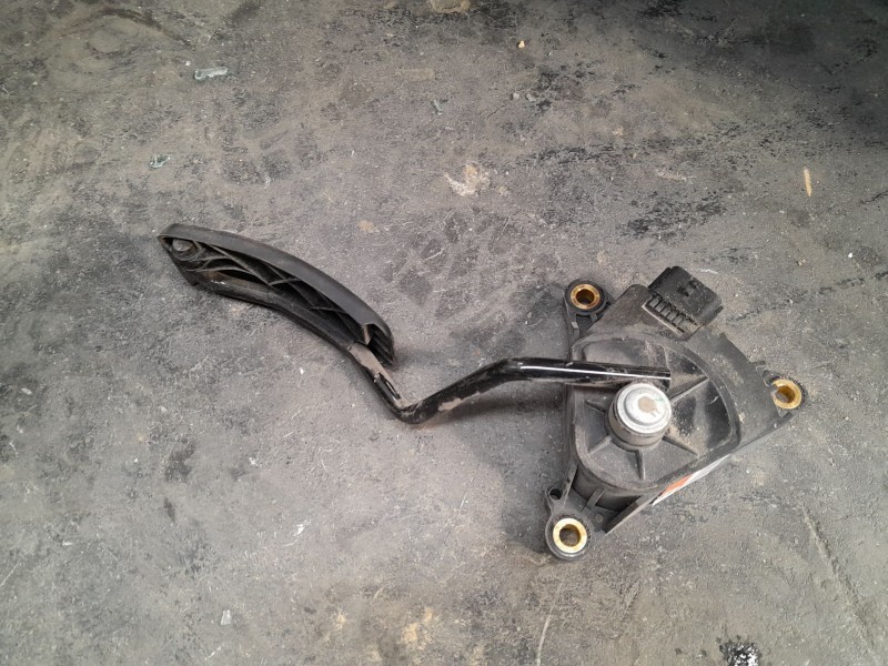 Recambio de pedal acelerador para renault kangoo expression referencia OEM IAM   