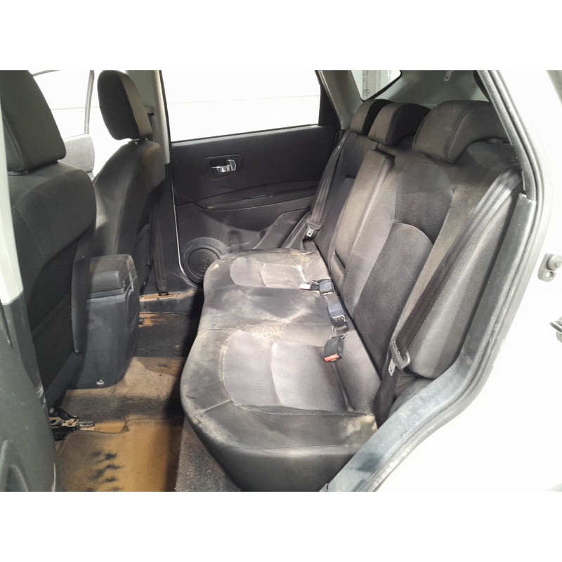 nissan qashqai del año 2010