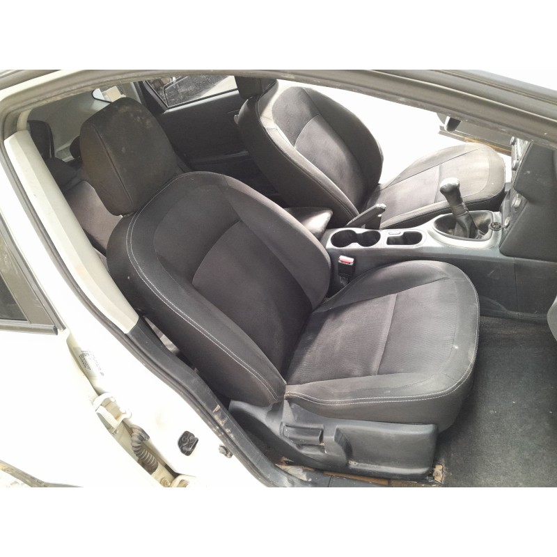 nissan qashqai del año 2010