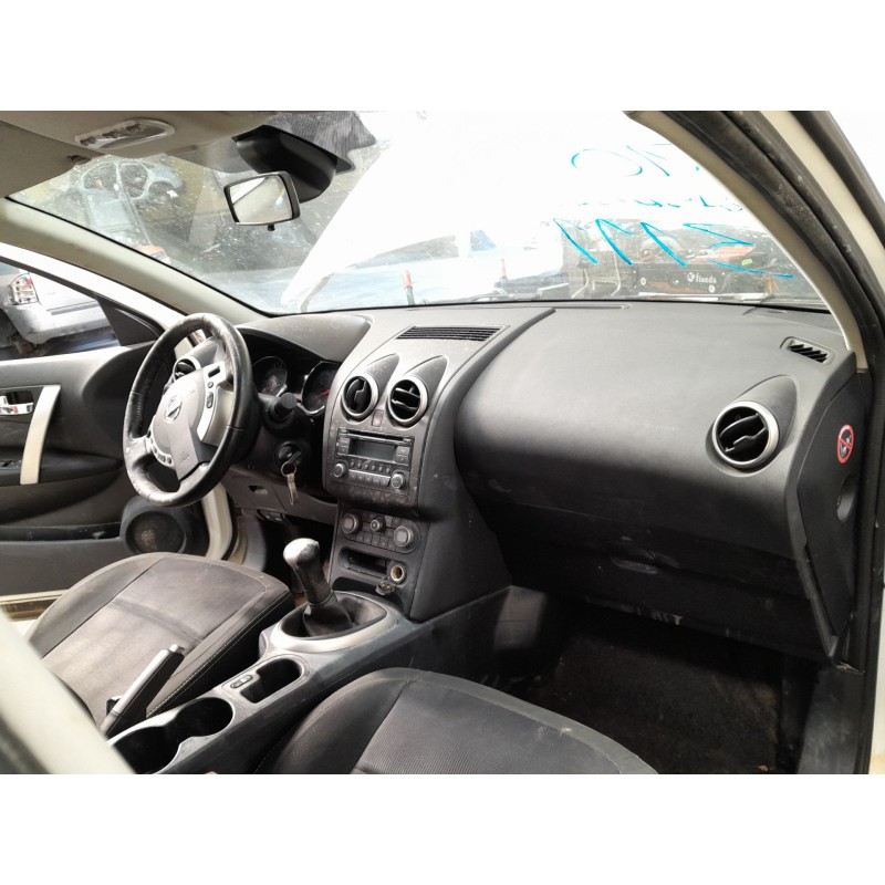 nissan qashqai del año 2010