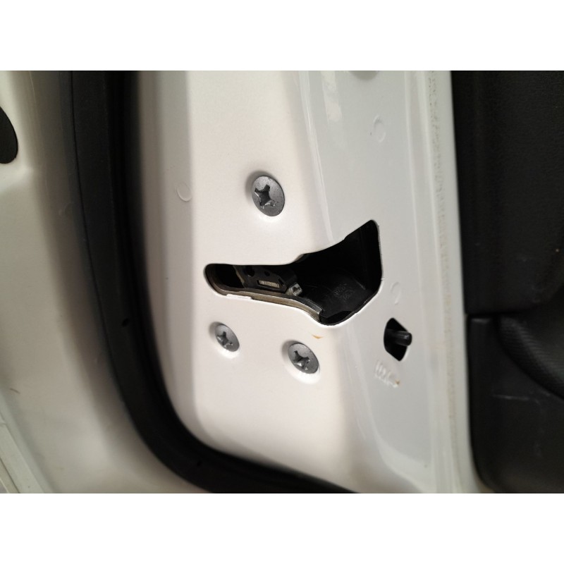 Recambio de cerradura puerta trasera izquierda para nissan qashqai qashqai j10 referencia OEM IAM   