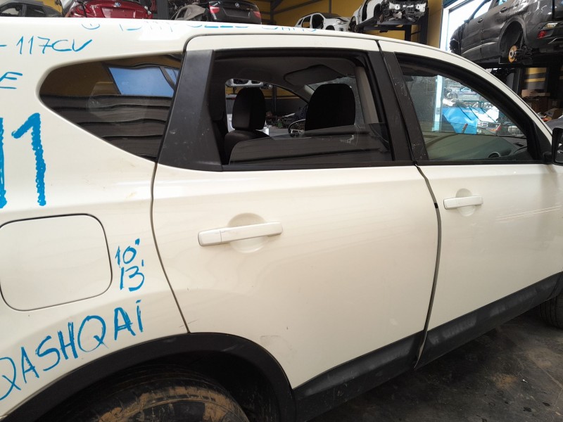 Recambio de puerta delantera derecha para nissan qashqai qashqai j10 referencia OEM IAM   