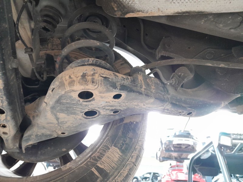 Recambio de mangueta trasera izquierda para nissan qashqai qashqai j10 referencia OEM IAM   