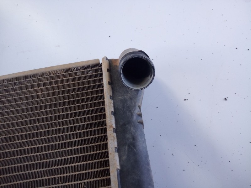 Recambio de radiador agua para dacia sandero laureate referencia OEM IAM 8200735038 B15010043010090301 