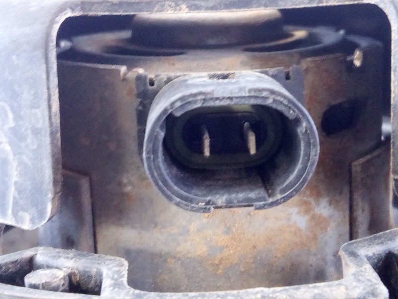 Recambio de electroventilador para dacia sandero laureate referencia OEM IAM 8200779073A  