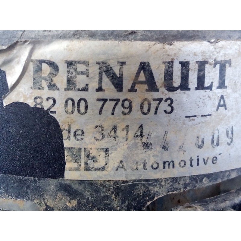 Recambio de electroventilador para dacia sandero laureate referencia OEM IAM 8200779073A  