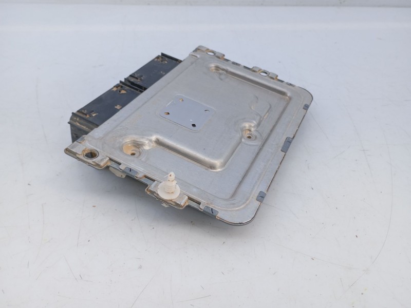 Recambio de centralita motor uce para ford kuga st-line referencia OEM IAM LX6A12A650DGA LV4A12B684CA 