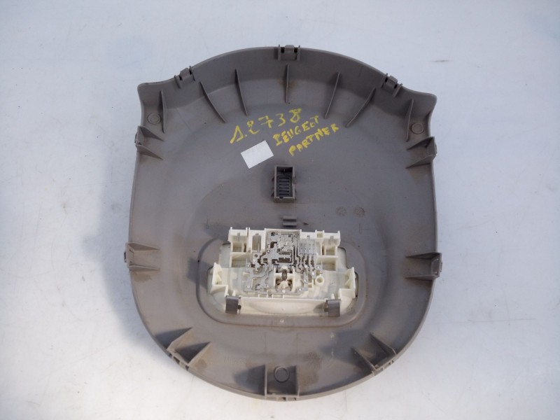 Recambio de luz interior para peugeot partner kasten confort referencia OEM IAM 90420000 9680892377 