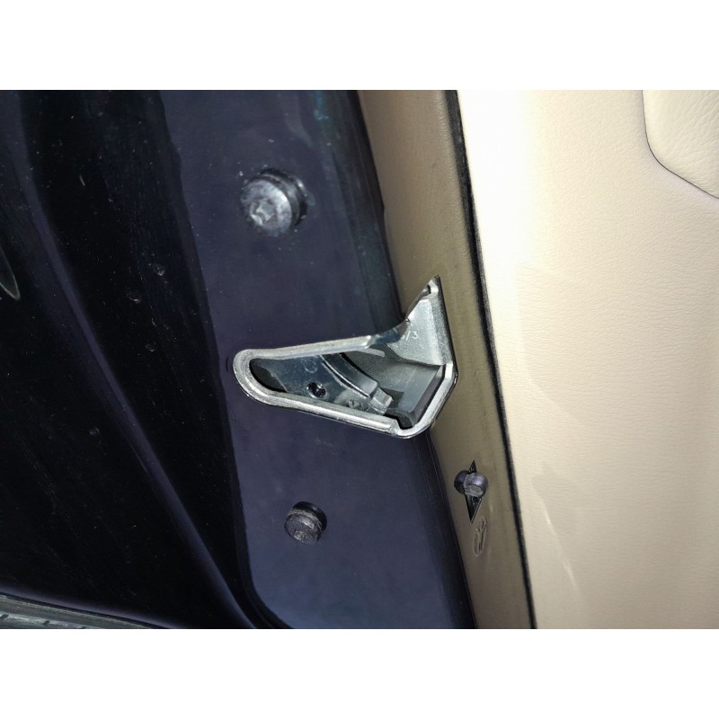 Recambio de cerradura puerta trasera izquierda para bmw x5 x5 e70 xdrive 30d referencia OEM IAM   