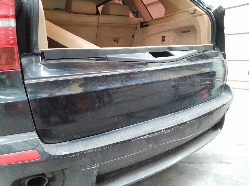 Recambio de porton trasero para bmw x5 x5 e70 xdrive 30d referencia OEM IAM   