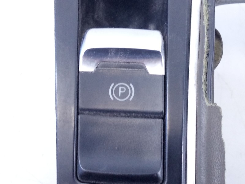 Recambio de consola central para audi a5 cabriolet (8f7) 2.7 tdi referencia OEM IAM 8T0919609F  