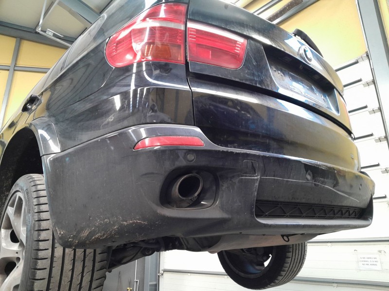 Recambio de paragolpes trasero para bmw x5 x5 e70 xdrive 30d referencia OEM IAM   