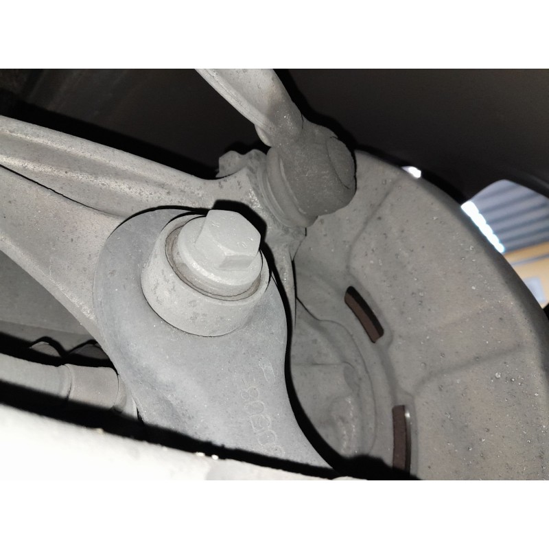 Recambio de mangueta trasera izquierda para bmw x5 x5 e70 xdrive 30d referencia OEM IAM   