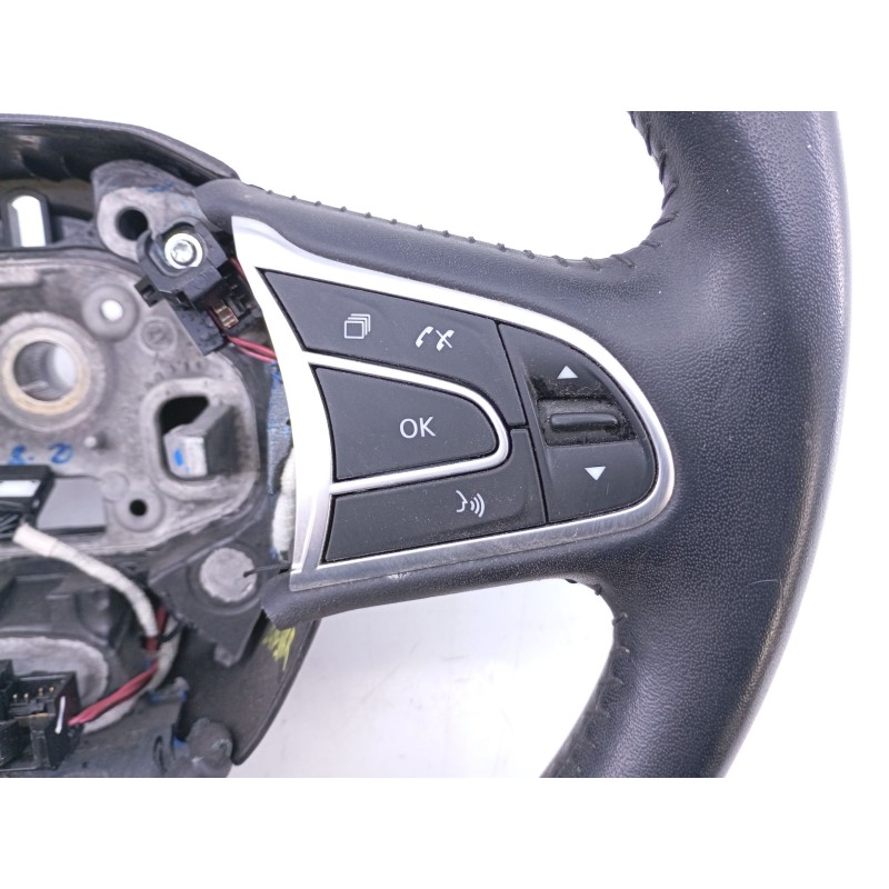 Recambio de volante para renault kadjar zen referencia OEM IAM 484005825R  