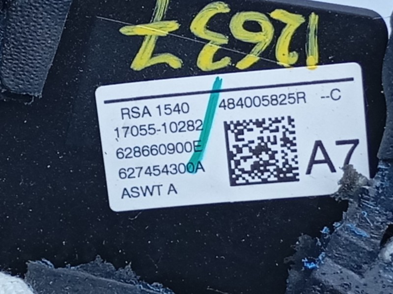 Recambio de volante para renault kadjar zen referencia OEM IAM 484005825R  