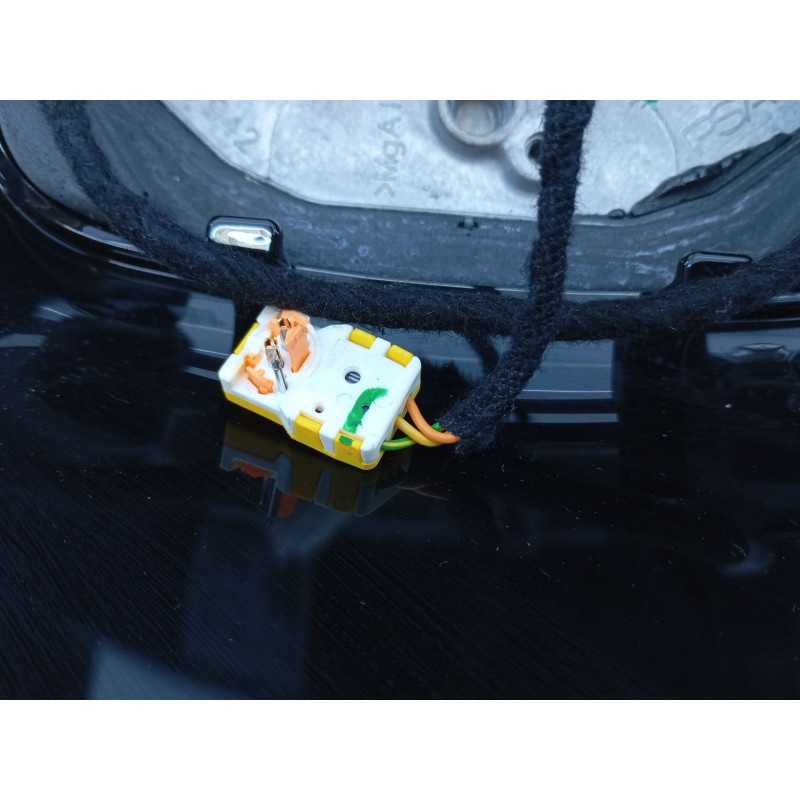 Recambio de volante para citroen c4 iii seduction referencia OEM IAM 98406898ZD  