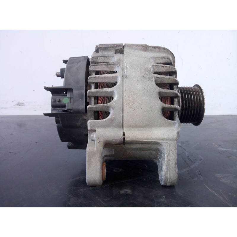 Recambio de alternador para renault megane iii sport tourer dynamique referencia OEM IAM 8200757870 TG12C062 