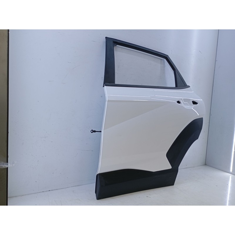 Recambio de puerta trasera izquierda para hyundai kona 2 1.0 tgdi referencia OEM IAM   