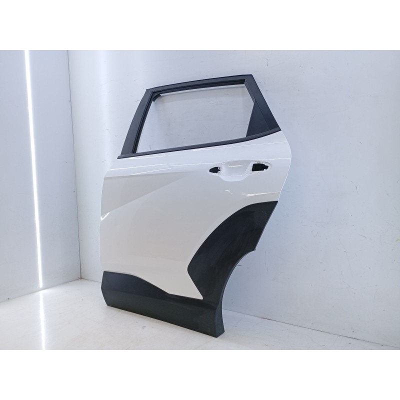 Recambio de puerta trasera izquierda para hyundai kona 2 1.0 tgdi referencia OEM IAM   