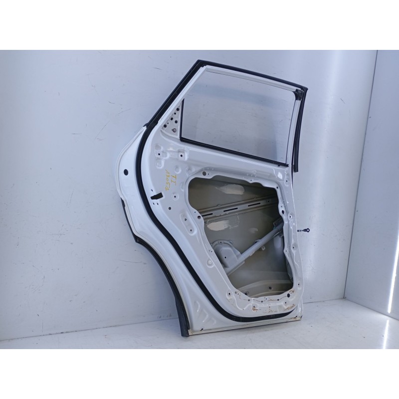 Recambio de puerta trasera izquierda para hyundai kona 2 1.0 tgdi referencia OEM IAM   