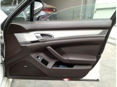 GUARNECIDO PUERTA DELANTERA DERECHA 