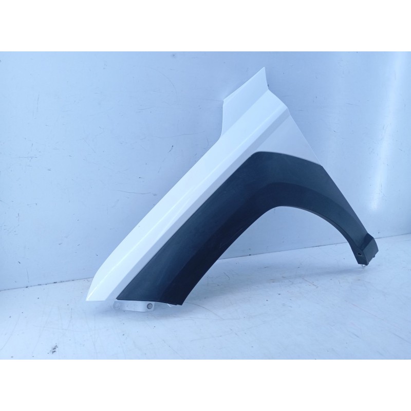 Recambio de aleta delantera izquierda para hyundai kona 2 1.0 tgdi referencia OEM IAM   