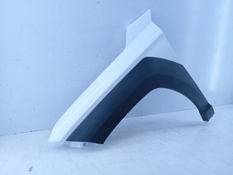 Recambio de aleta delantera izquierda para hyundai kona 2 1.0 tgdi referencia OEM IAM   