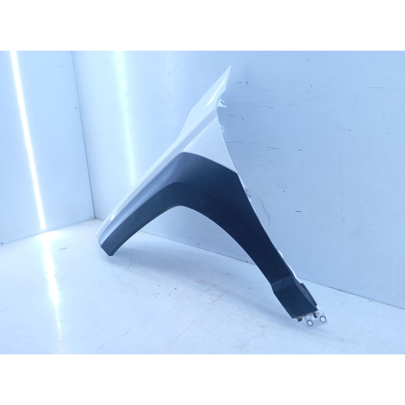 Recambio de aleta delantera izquierda para hyundai kona 2 1.0 tgdi referencia OEM IAM   