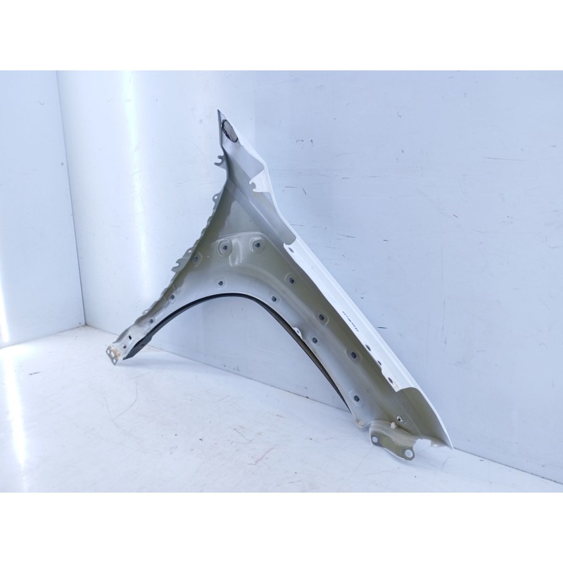 Recambio de aleta delantera izquierda para hyundai kona 2 1.0 tgdi referencia OEM IAM   