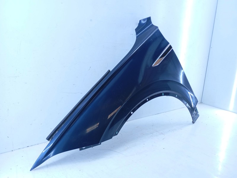 Recambio de aleta delantera izquierda para volkswagen touareg r-line 4 motion referencia OEM IAM   