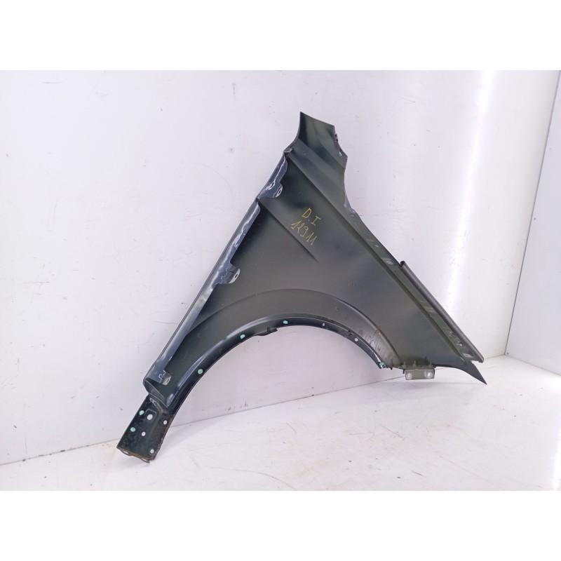 Recambio de aleta delantera izquierda para volkswagen touareg r-line 4 motion referencia OEM IAM   