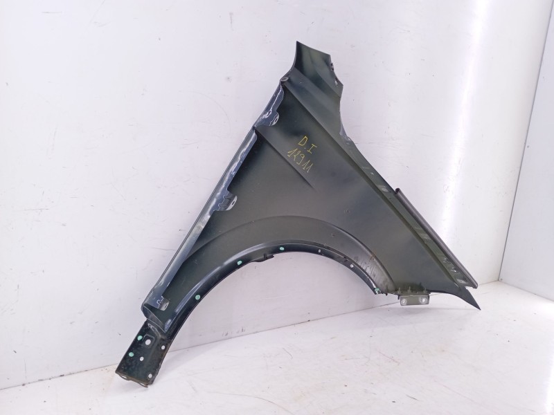 Recambio de aleta delantera izquierda para volkswagen touareg r-line 4 motion referencia OEM IAM   