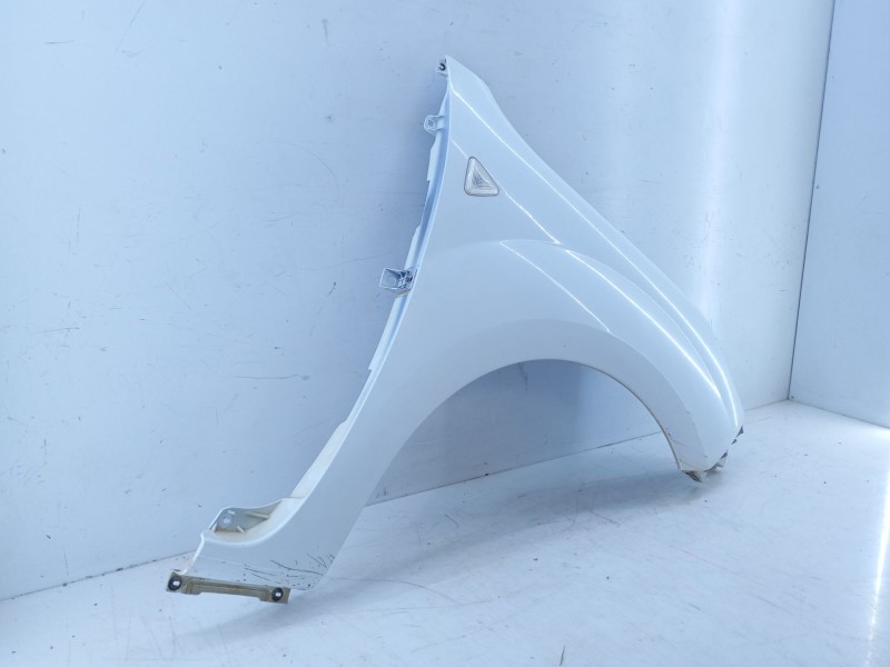 Recambio de aleta delantera derecha para renault kangoo dynamique acción especial referencia OEM IAM   